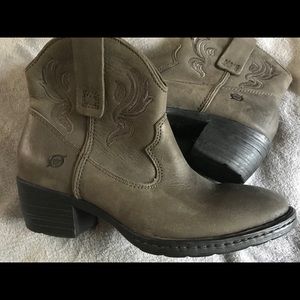 Born boots
